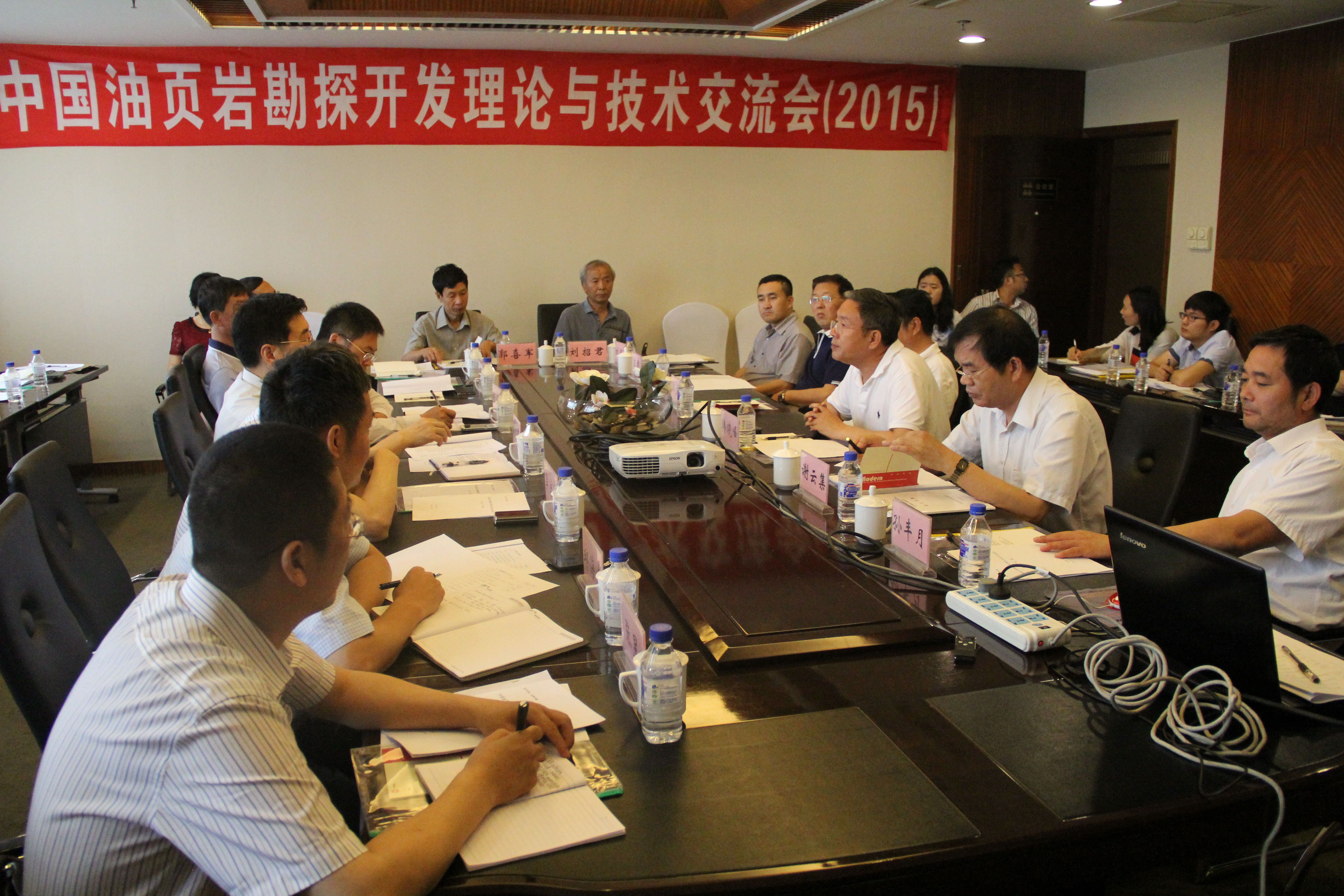 1444894394374316.jpg l_1851311.jpg